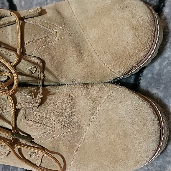 TOMS WEDGE ANKLE BOOTIE BOOTS - TOMS CANVAS TOTE BAG - Picture 4 of 14